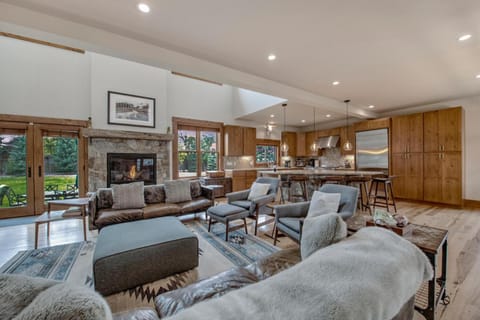 Mountain Lodge Oasis w Hot Tub-Rio Grande Trail House in Basalt