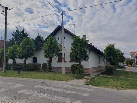 Vila Balkan Apartment in Timiș County