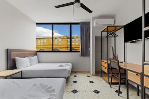 TV and multimedia, Photo of the whole room, air conditioner