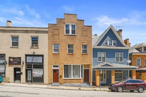 Historical 3 bedroom home in the heart of the city House in Pittsburgh