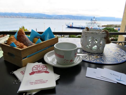 Balcony/Terrace, Sea view, Breakfast