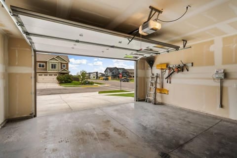 Luxury Mountain View Townhome - Rosa Way North House in Bozeman