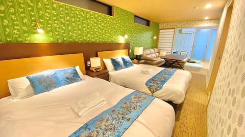 Bed, Living room, Photo of the whole room