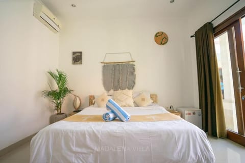 Villa Madalena 4BR Family Villa w Pool Walk to best Beach & Cafe Villa in North Kuta