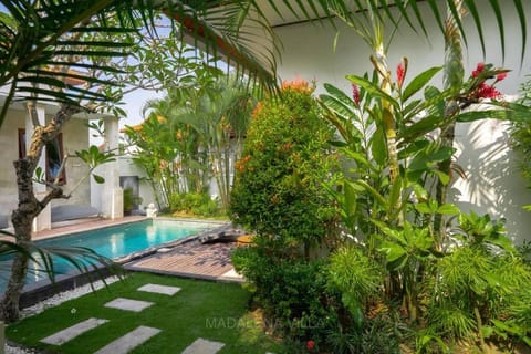Villa Madalena 4BR Family Villa w Pool Walk to best Beach & Cafe Villa in North Kuta