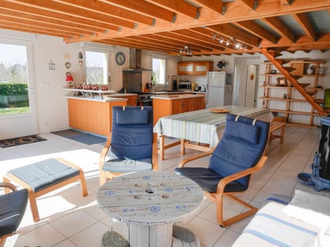 Maison spacieuse au calme proche plages et commerces - FR-1-418-202 House in Brittany