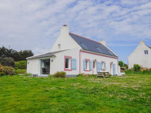 Maison paisible avec jardin à Borchudan, proche plage, animaux admis - FR-1-418-203 House in Locmaria