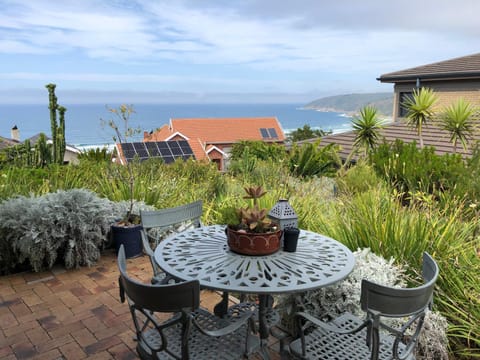 Patio, Natural landscape, Garden, Garden, Balcony/Terrace, Dining area, Garden view, Sea view