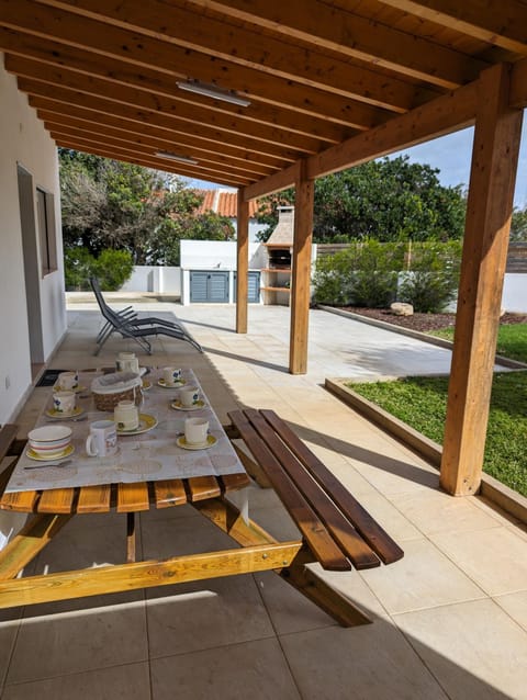 Garden, Breakfast