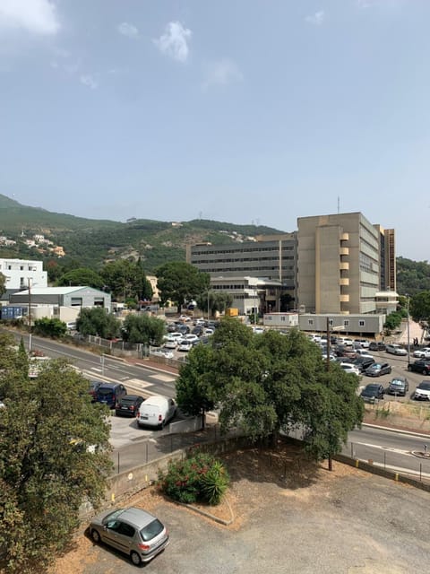 Superbe studio, avec parking sur place gratuit Apartment in Bastia