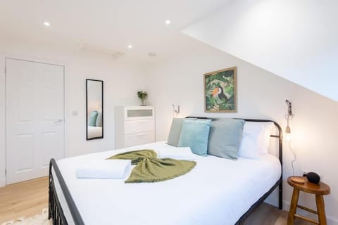 The Pinkish House - 4 bed home in the town centre House in Scotland