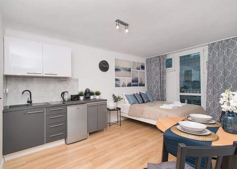 Kitchen or kitchenette, Dining area, minibar, pet friendly, stove