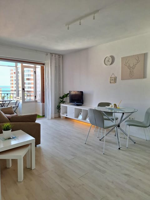 TV and multimedia, Dining area, Sea view