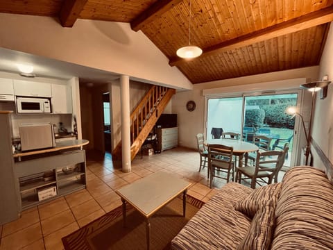 Living room, Dining area, kitchen
