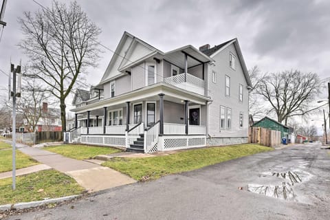 Niagara Falls Townhome Near Wineries! House in Niagara Falls