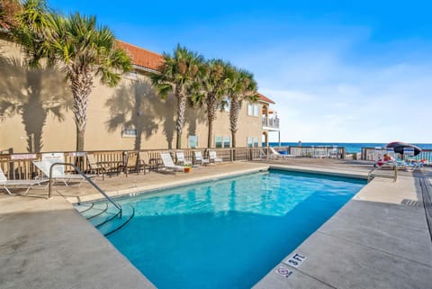 LUV PCB by Sand Seeker Vacations House in Sunnyside