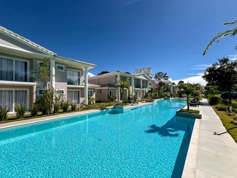 Day, Swimming pool, sunbed