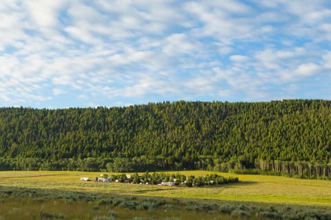 Natural landscape, Mountain view, Area and facilities