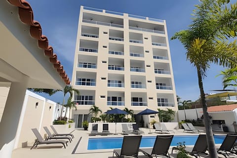 Facade/entrance, Swimming pool