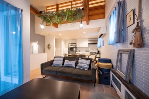 Living room, Photo of the whole room, Dining area, air conditioner