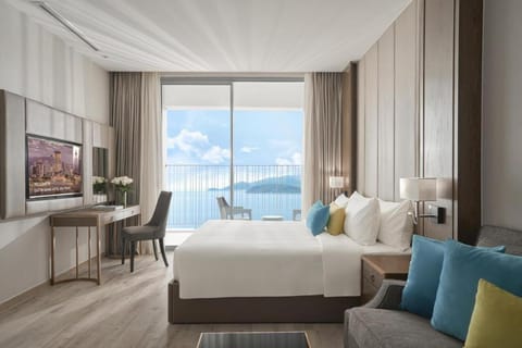 Bed, TV and multimedia, Photo of the whole room, Bedroom, Sea view