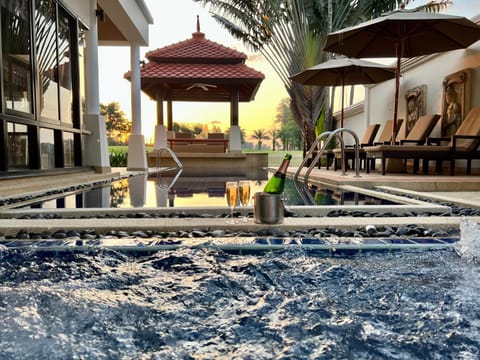 Hot Tub, Hot Tub, Swimming pool, sunbed
