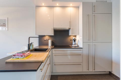 Coffee/tea facilities, kitchen