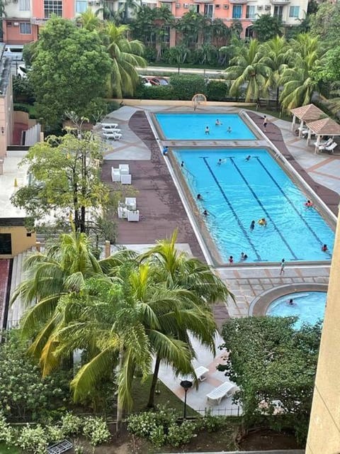 Pool view, Swimming pool