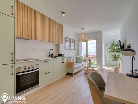 Living room, pet friendly, kitchen