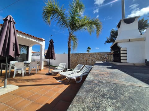 BBQ facilities, Inner courtyard view