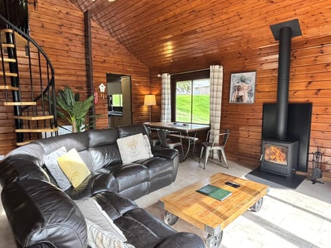 Living room, Seating area, fireplace