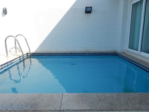 Cobertura de Luxo com Piscina e churrasqueira na Praia do Forte Apartment in Cabo Frio