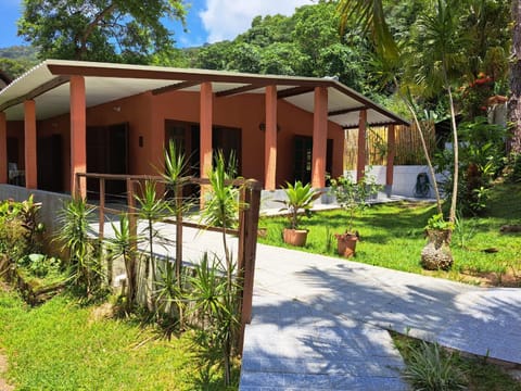 Facade/entrance, Day, Garden, Garden view