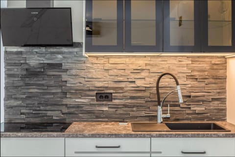 Ivana Black & White Apartments - Marusici Apartment in Split-Dalmatia County