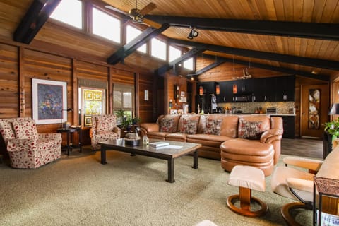 Tideaway House in Mendocino County