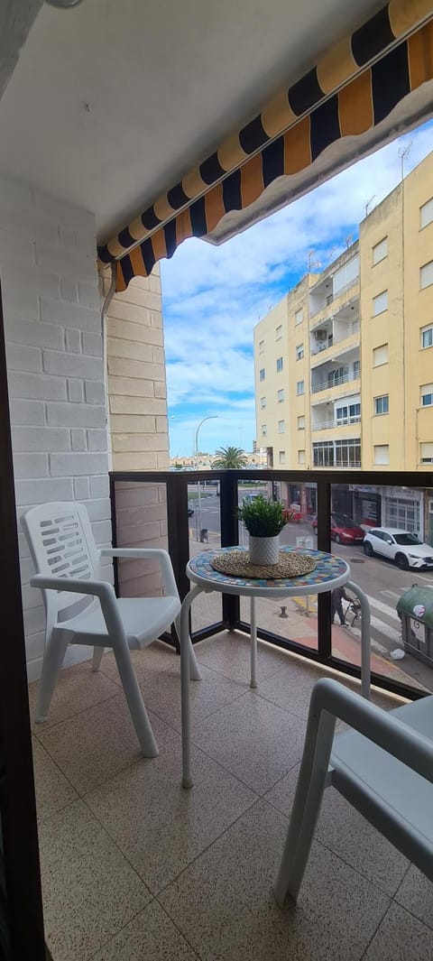 Day, Balcony/Terrace, Seating area