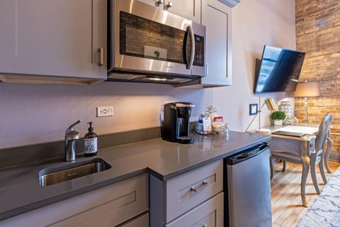 124 Lofts - Downtown Dundee - Walk to Dining Apartment in Dundee