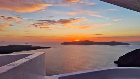 Nearby landmark, Natural landscape, Hot Tub, Hot Tub, Sea view, Sunset