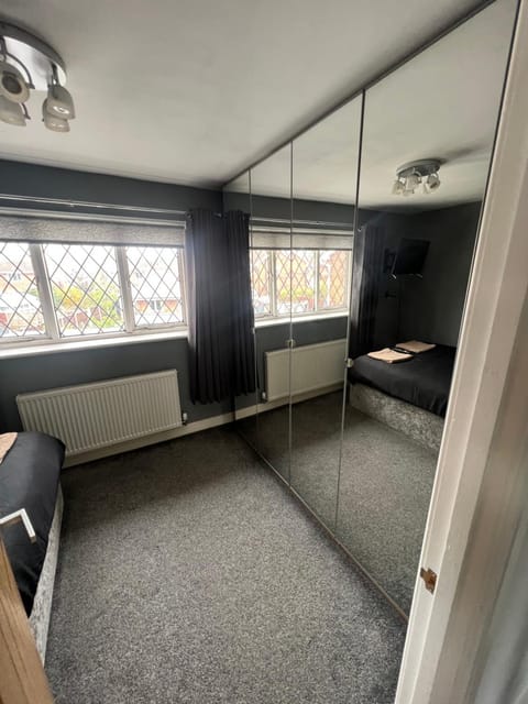 2 bed semi-detached house Apartment in Warrington