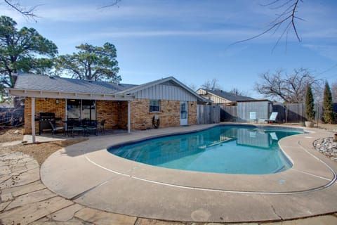The Village Home with Pool, 12 Mi to OKC! House in Oklahoma City