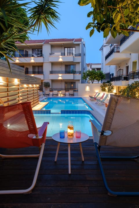 Seating area, Pool view, Swimming pool, sunbed