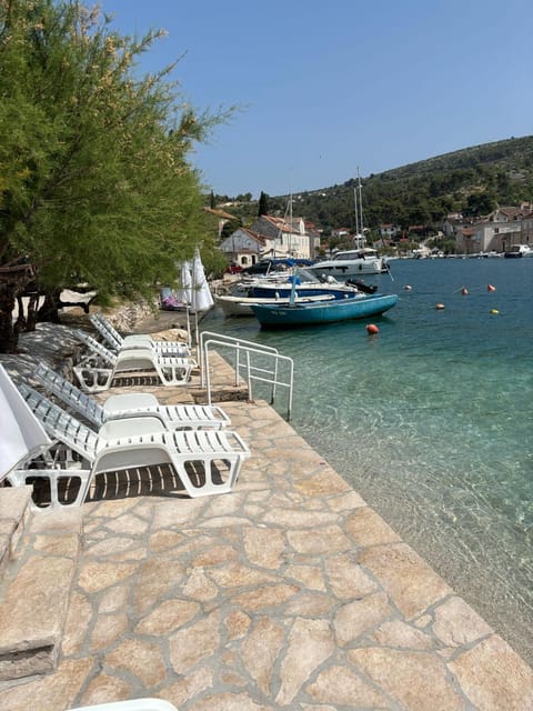 Property building, View (from property/room), Beach, Sea view, Sports, sunbed