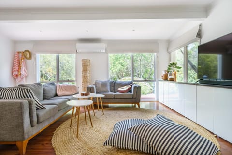 Communal lounge/ TV room, TV and multimedia, Living room