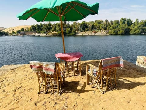 Nearby landmark, Natural landscape, Dining area, Beach, River view