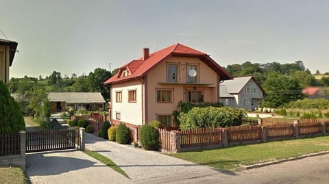 Property building, Neighbourhood