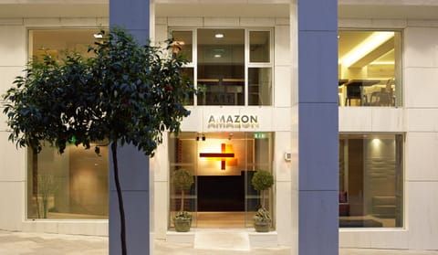 Facade/entrance