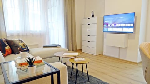 Communal lounge/ TV room, TV and multimedia