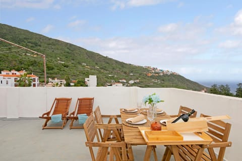 Balcony/Terrace, Dining area, Mountain view, Sea view
