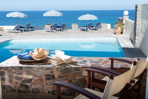 Balcony/Terrace, Pool view, Sea view