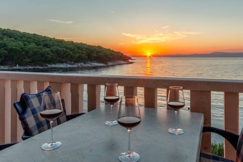 View (from property/room), Balcony/Terrace, Dining area, Sunset